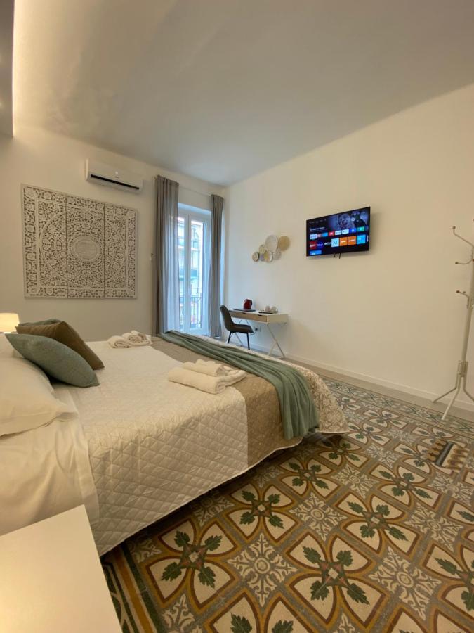 Cavour 221 - Central Station Hotel Bari Ngoại thất bức ảnh